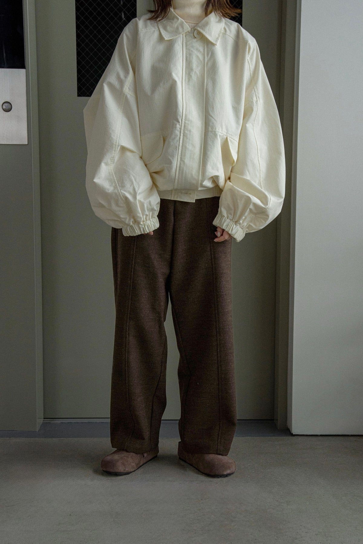 pocket detail rounded blouson jacket