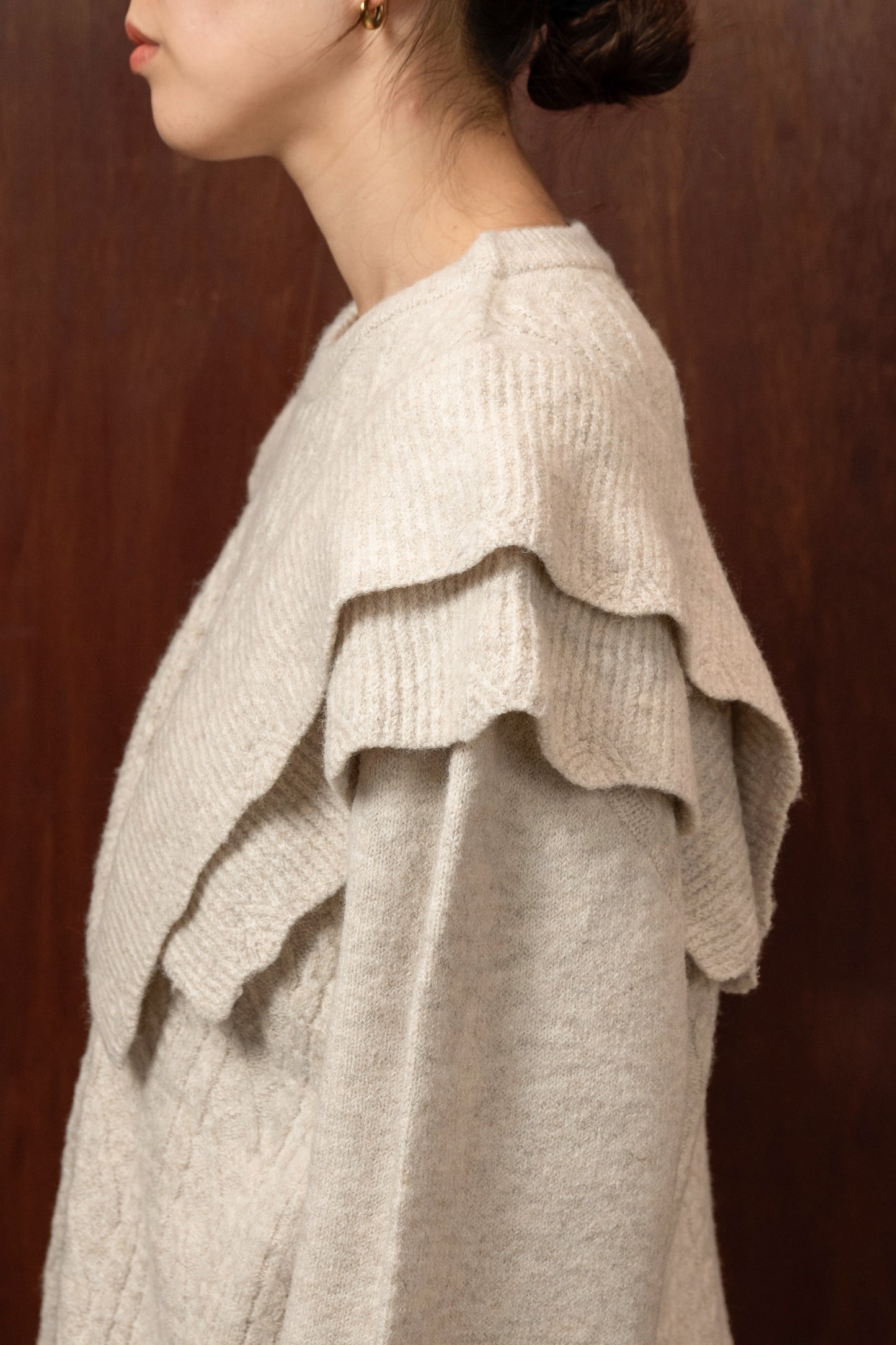rib frill volume sleeve cable knit