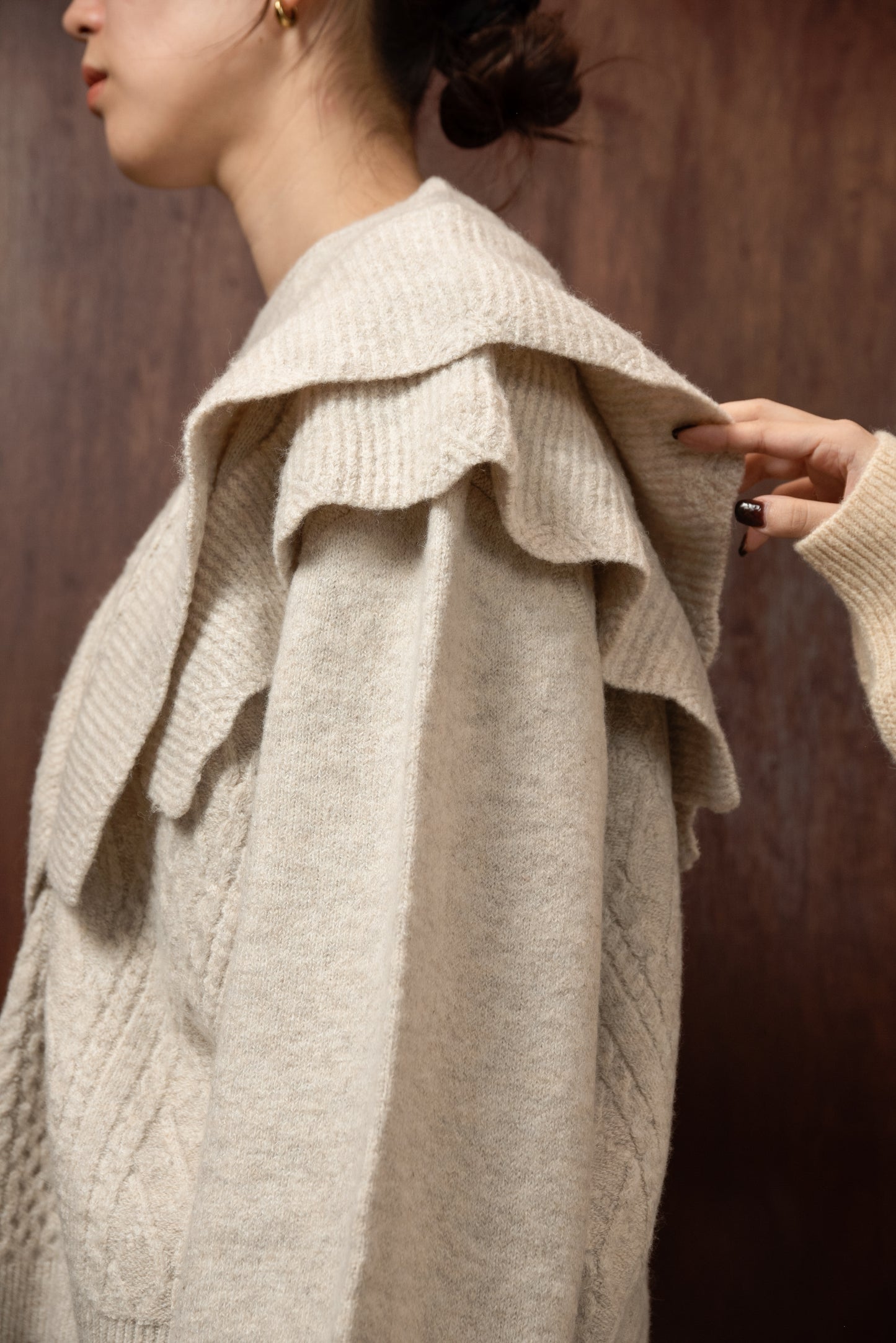 rib frill volume sleeve cable knit