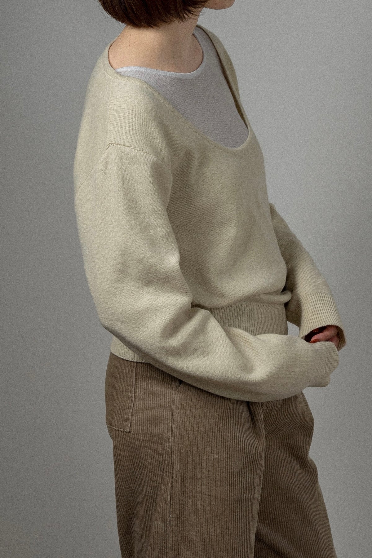 open uneckline simple knit tops
