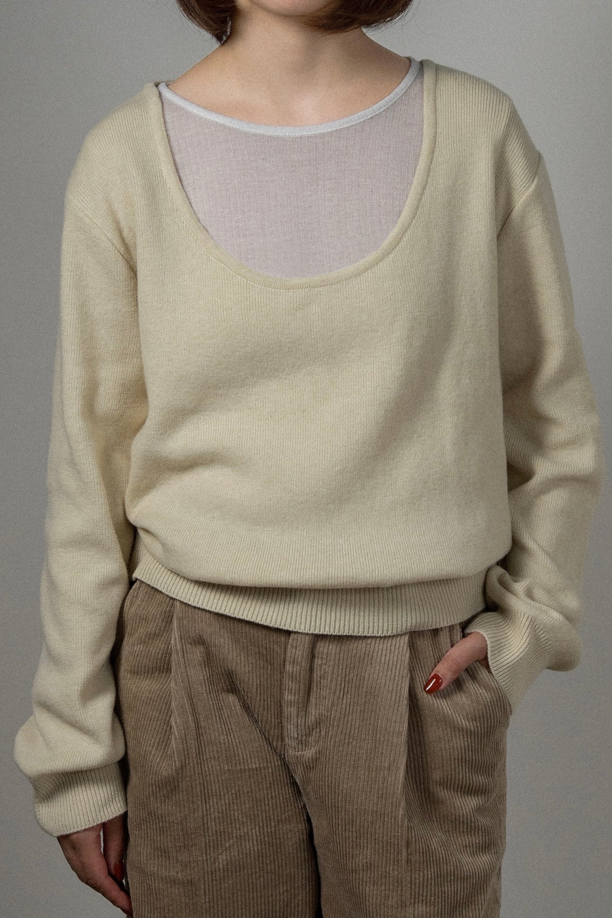 open uneckline simple knit tops