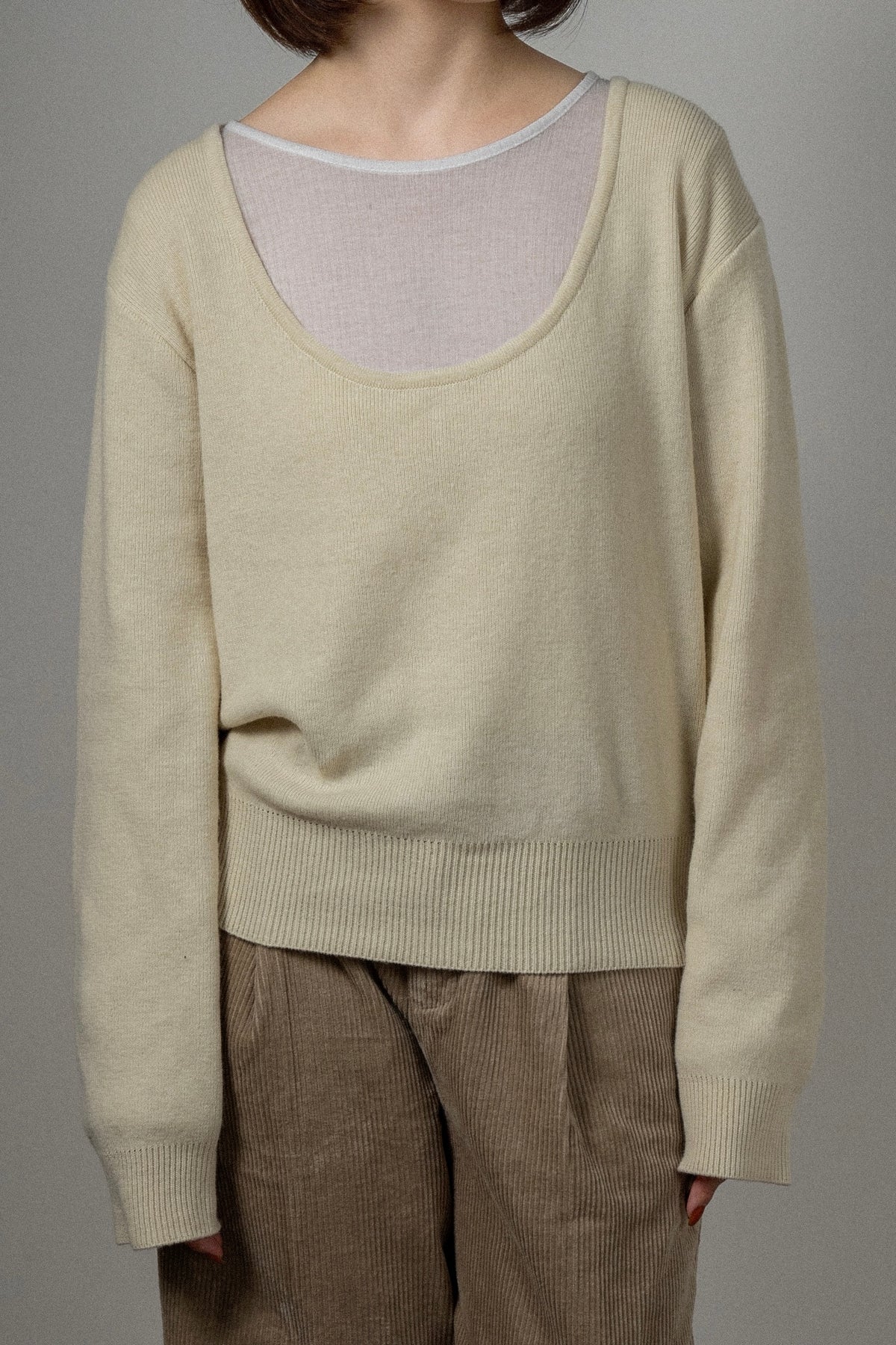 open uneckline simple knit tops