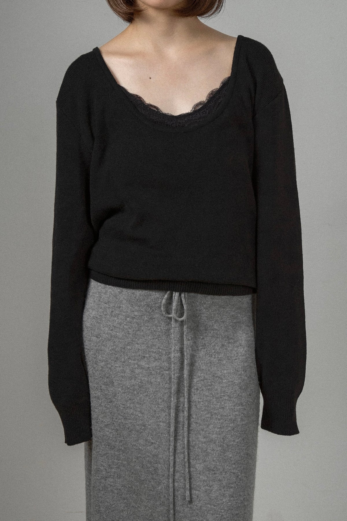 open uneckline simple knit tops