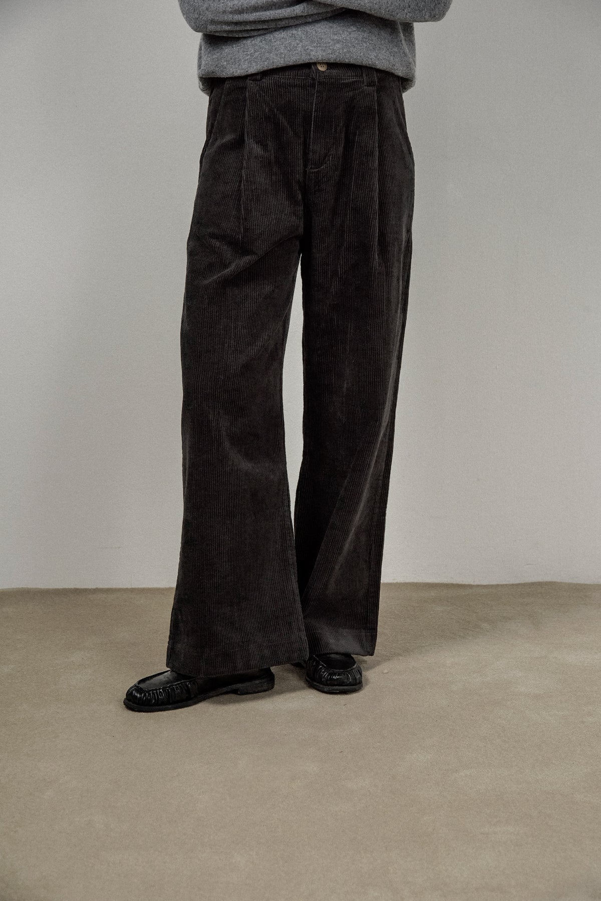 cozy corduroy point button tuck pants
