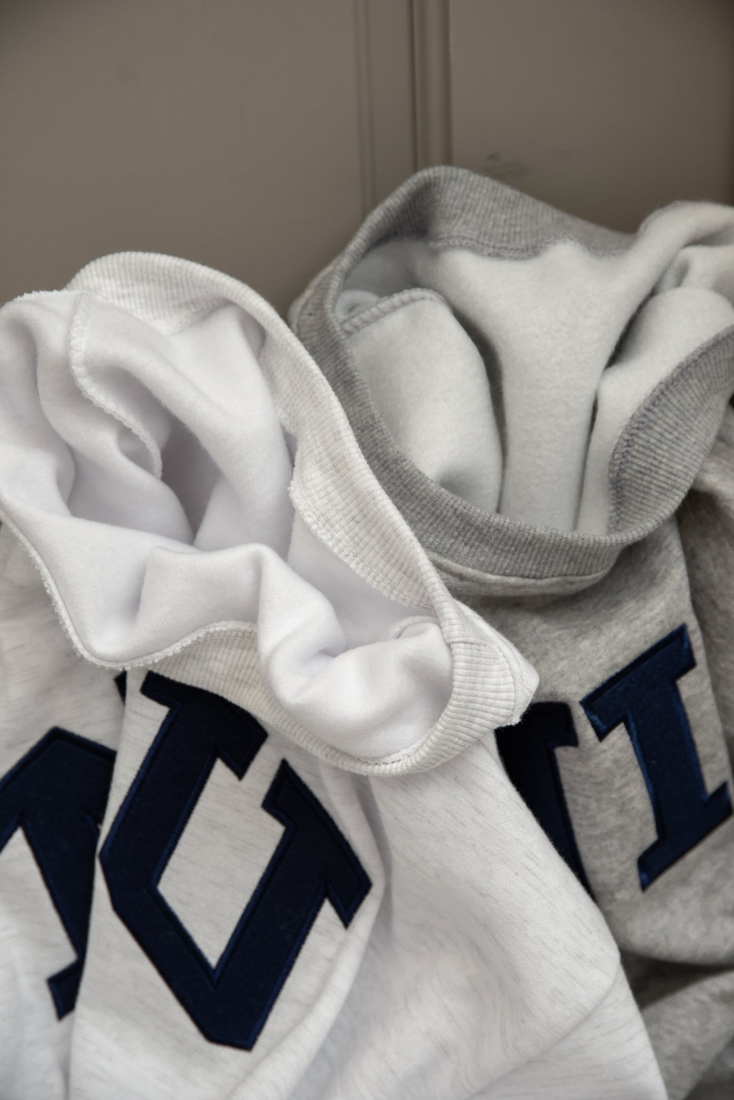 logo point round neck short sweat