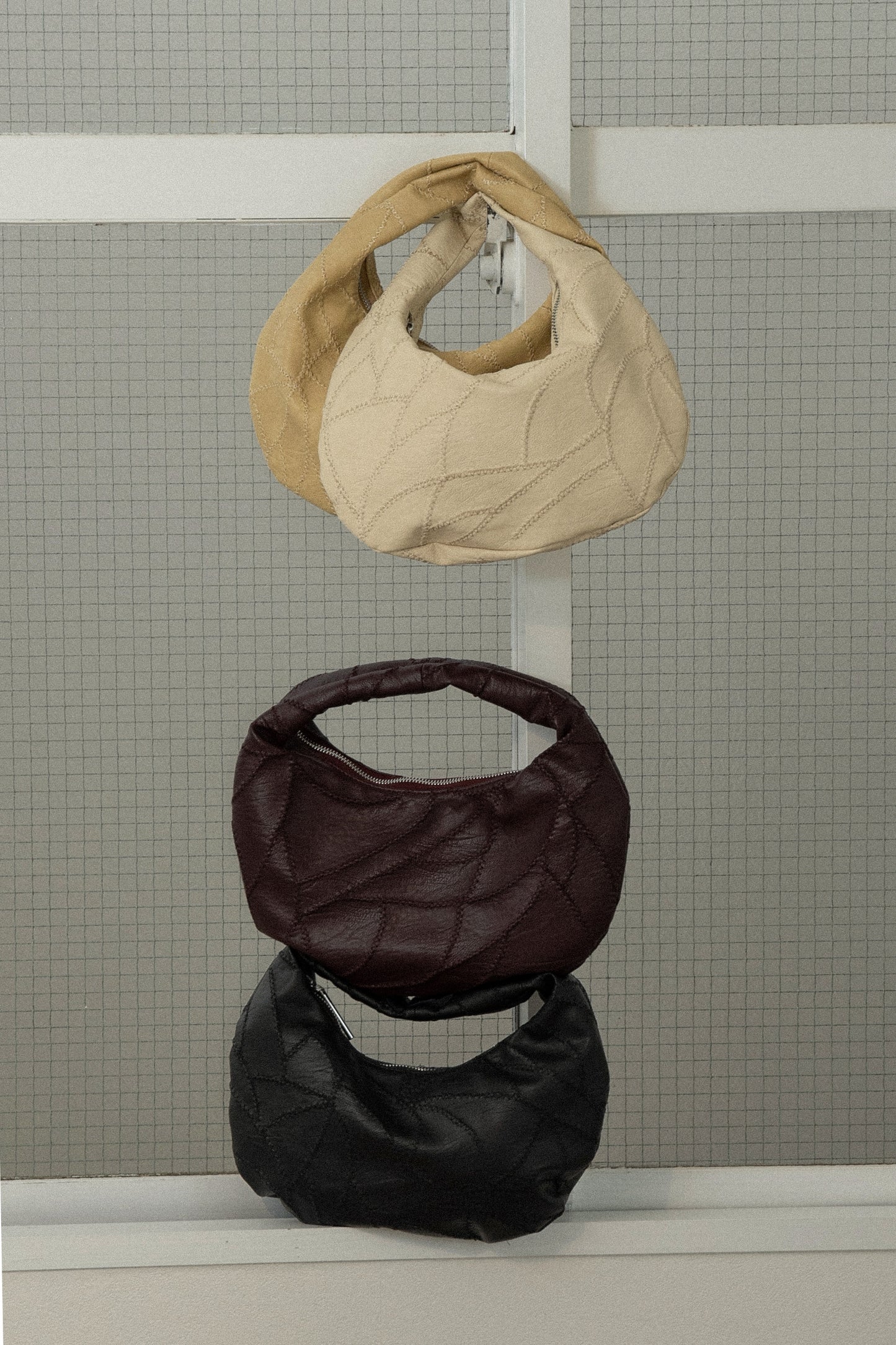 zigzag stitch patchwork oval bag