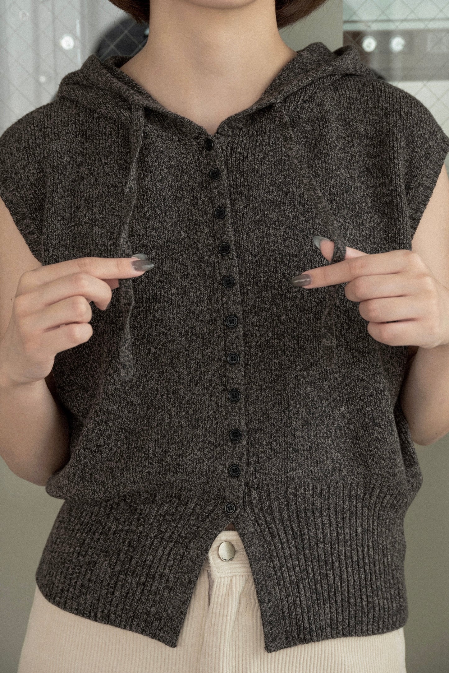 melange yarn string hood knit vest