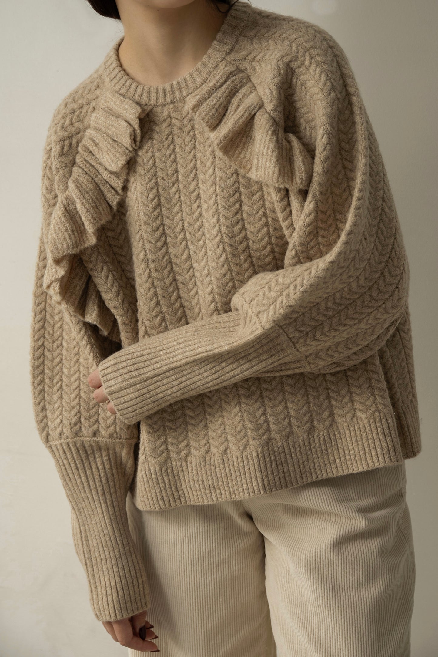 cable frill raglan sleeve knit