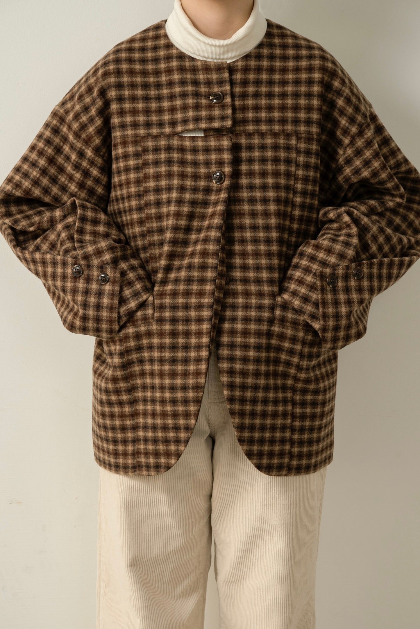 fold sleeve hem round check coat