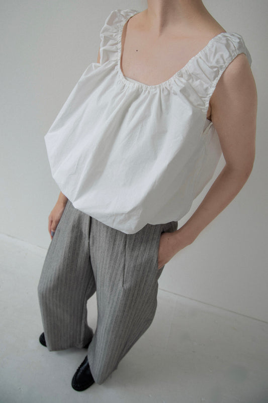 balloon gather sleeveless tops