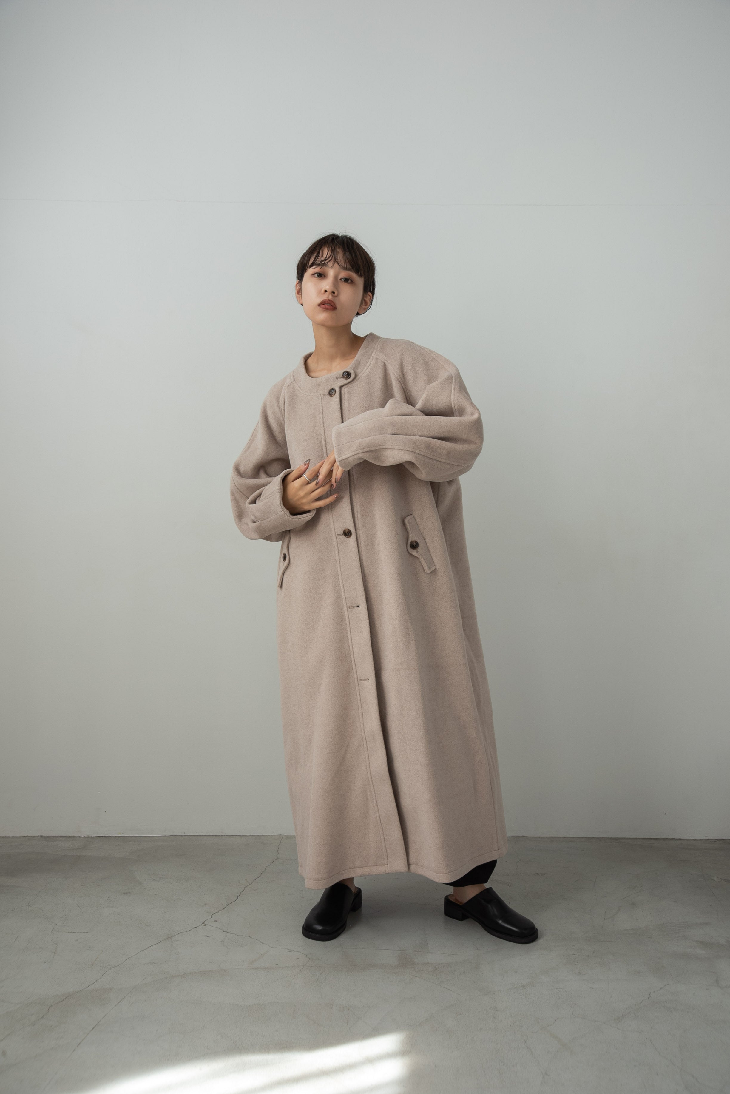 raglan sleeve tuck coat – eim online（エイム オンライン）