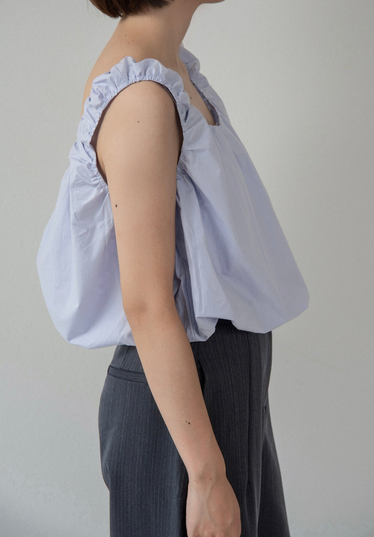 balloon gather sleeveless tops