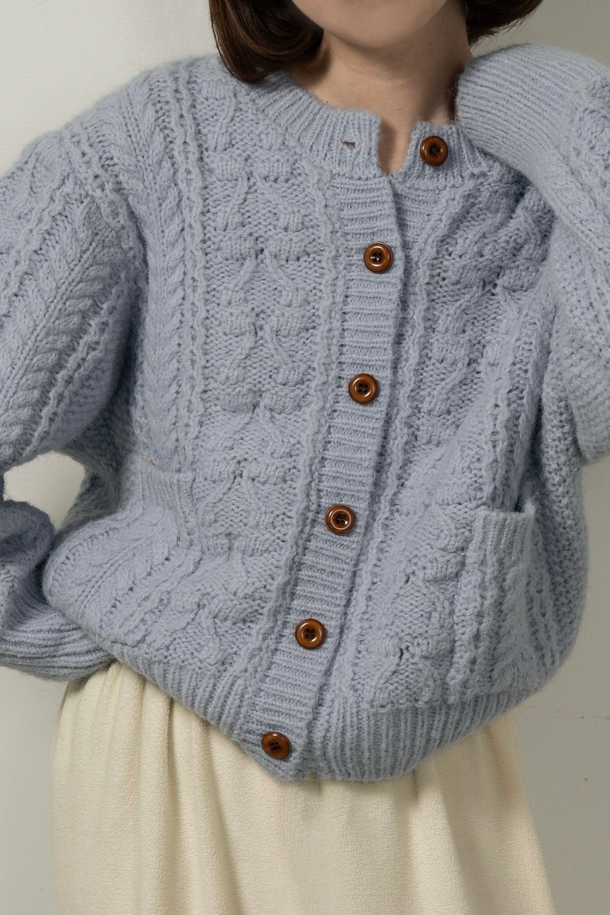 wood button like pocket cable cardigan