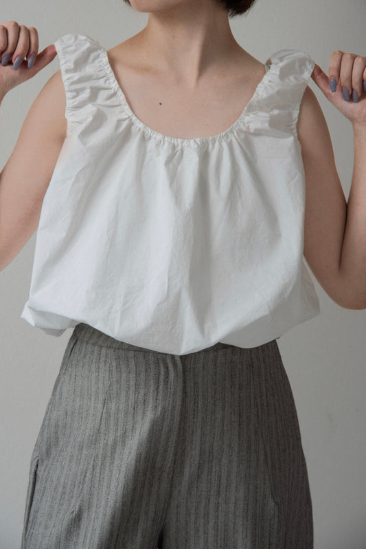 balloon gather sleeveless tops