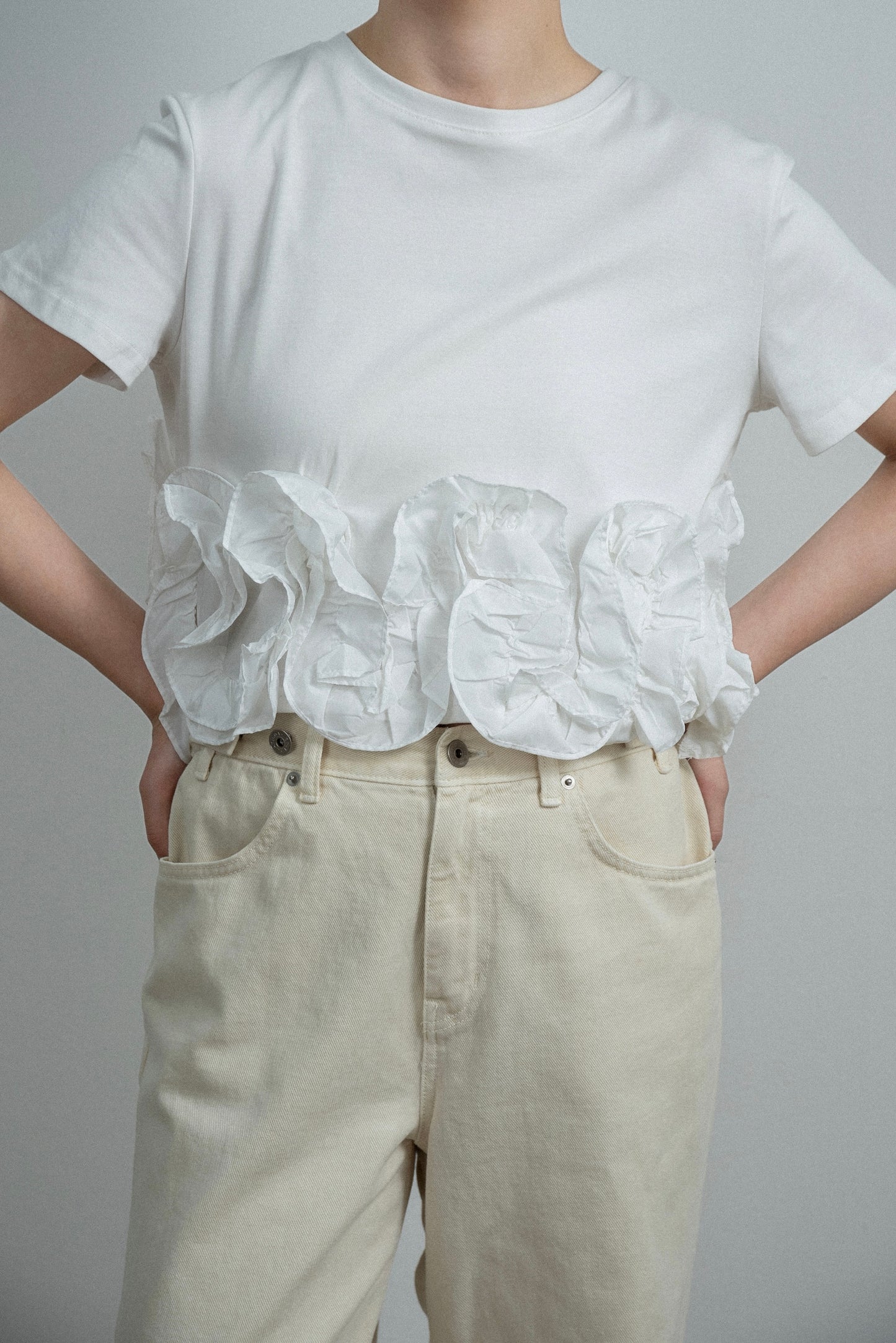 wavy frill round neck t