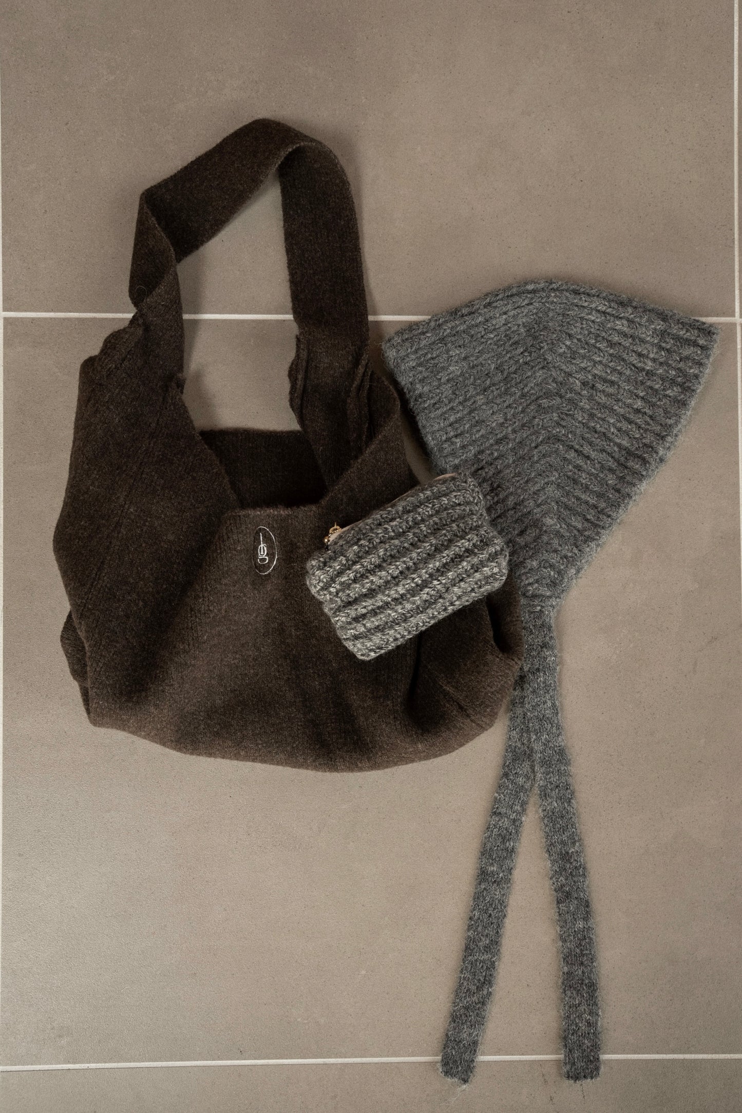 embroidery logo one handle knit bag