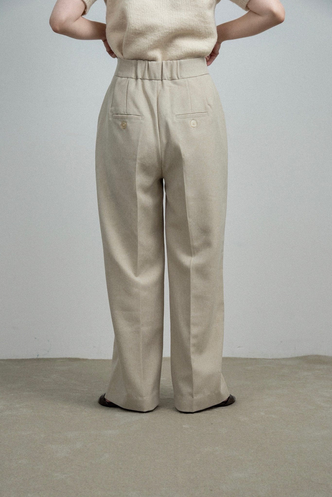 flap frill straight silhouette pants