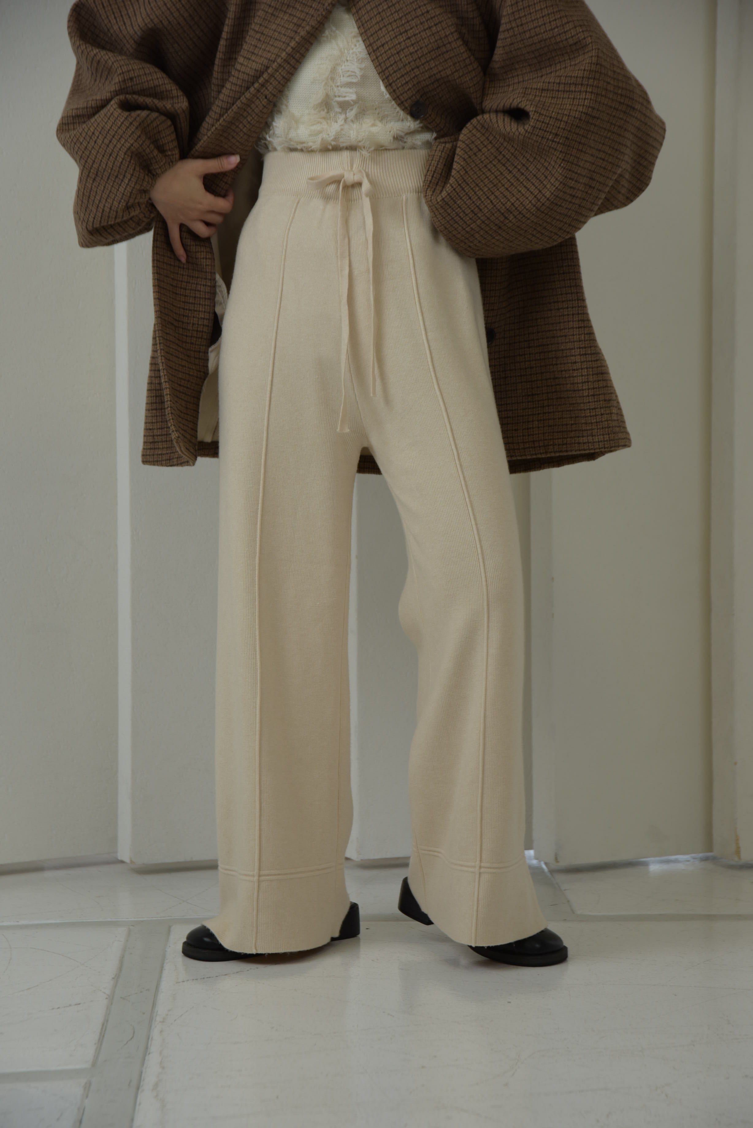 center line relax knit pants – eim online（エイム オンライン）