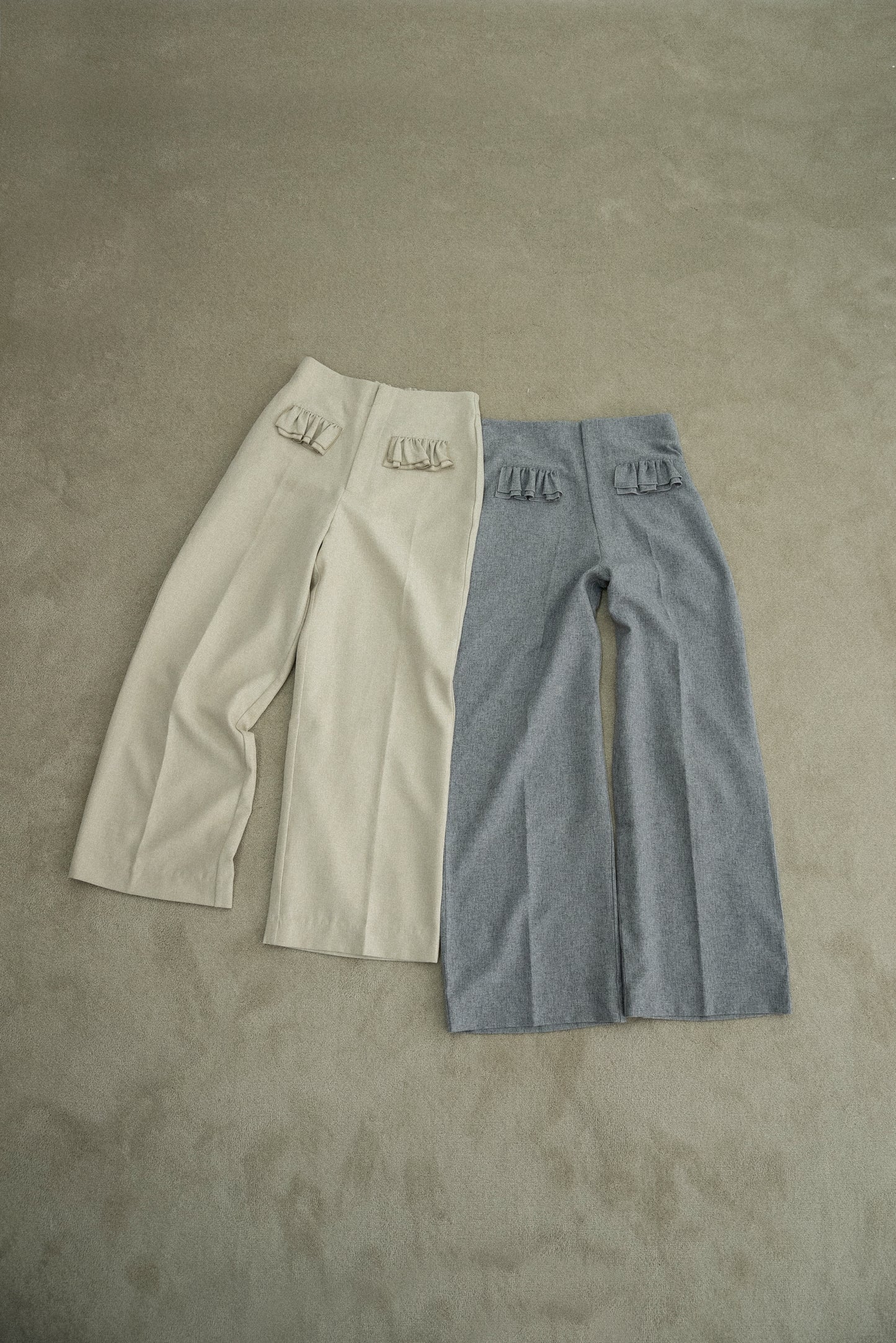 flap frill straight silhouette pants
