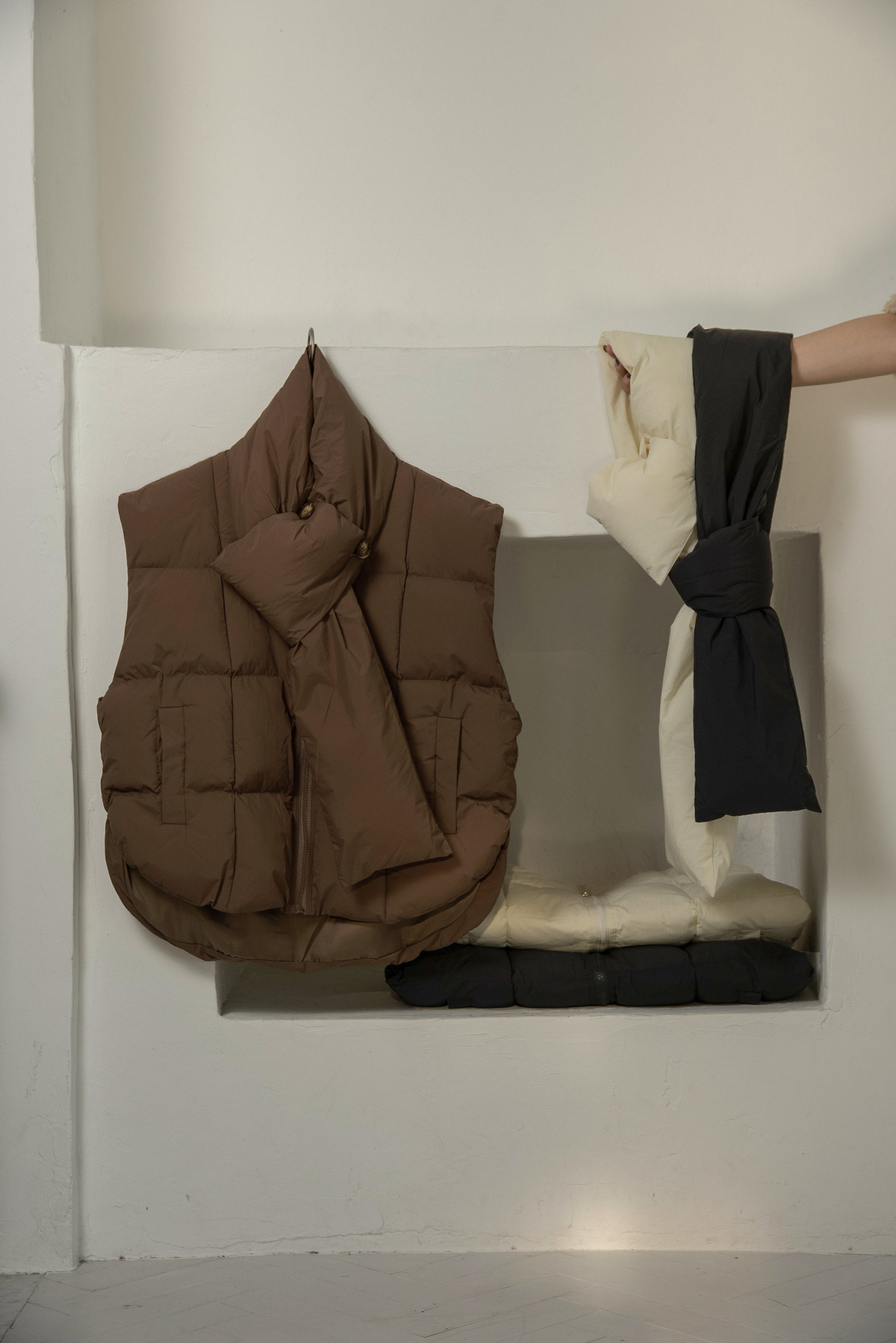 eim lawgy side pattern vest  エイム　ラウジー lawgy（ラウジー） ベスト side pattern vest レディース : ZOZOTOWN
