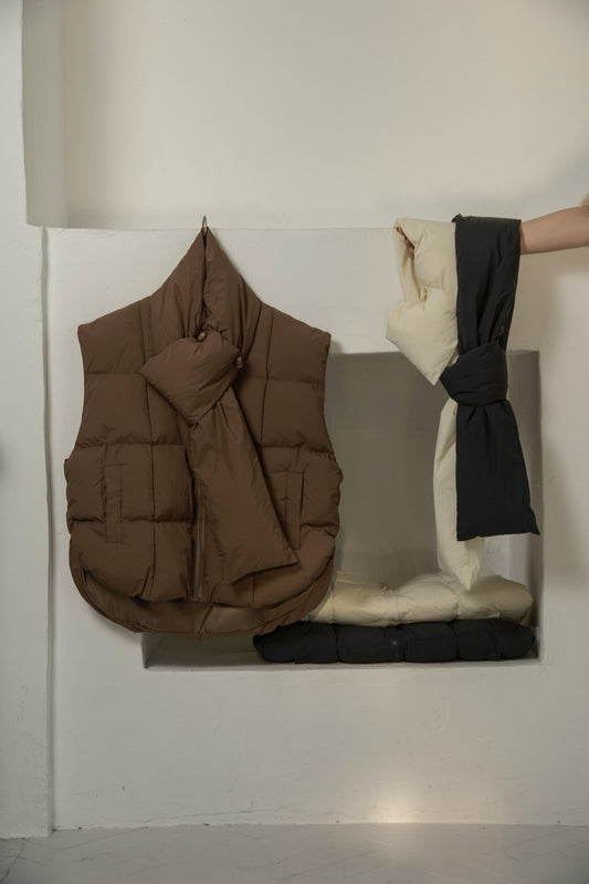 muffler set round hem quilting vest