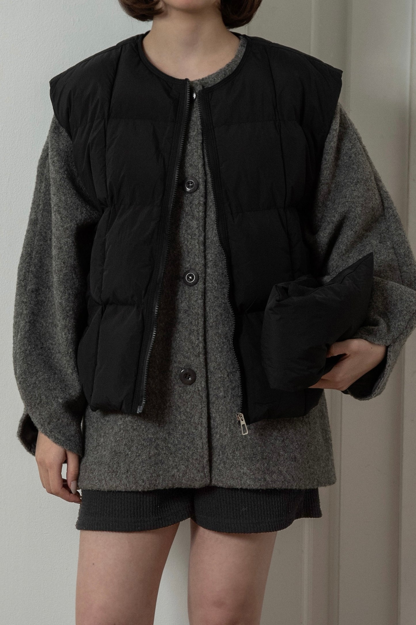 muffler set round hem quilting vest