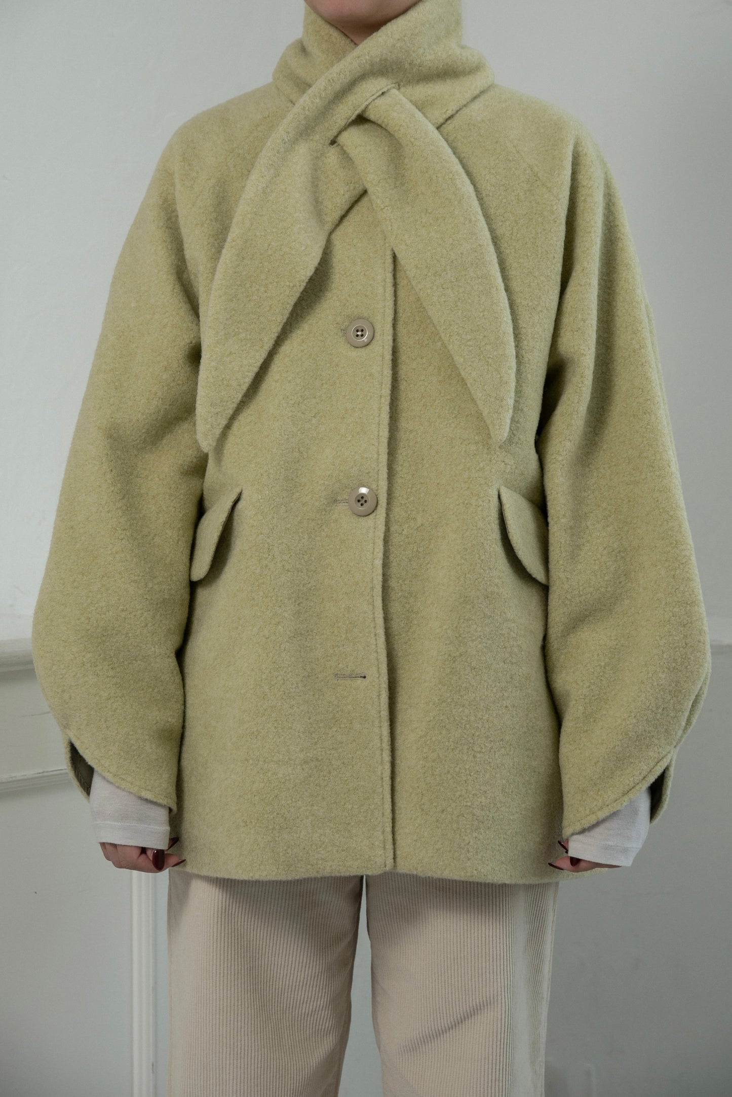 muffler set sleeve cut coat