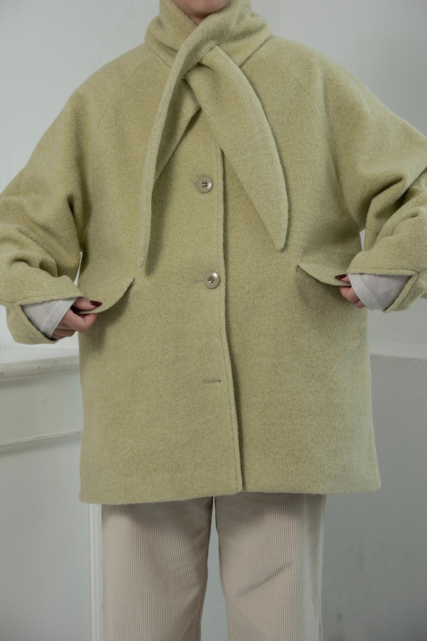 muffler set sleeve cut coat