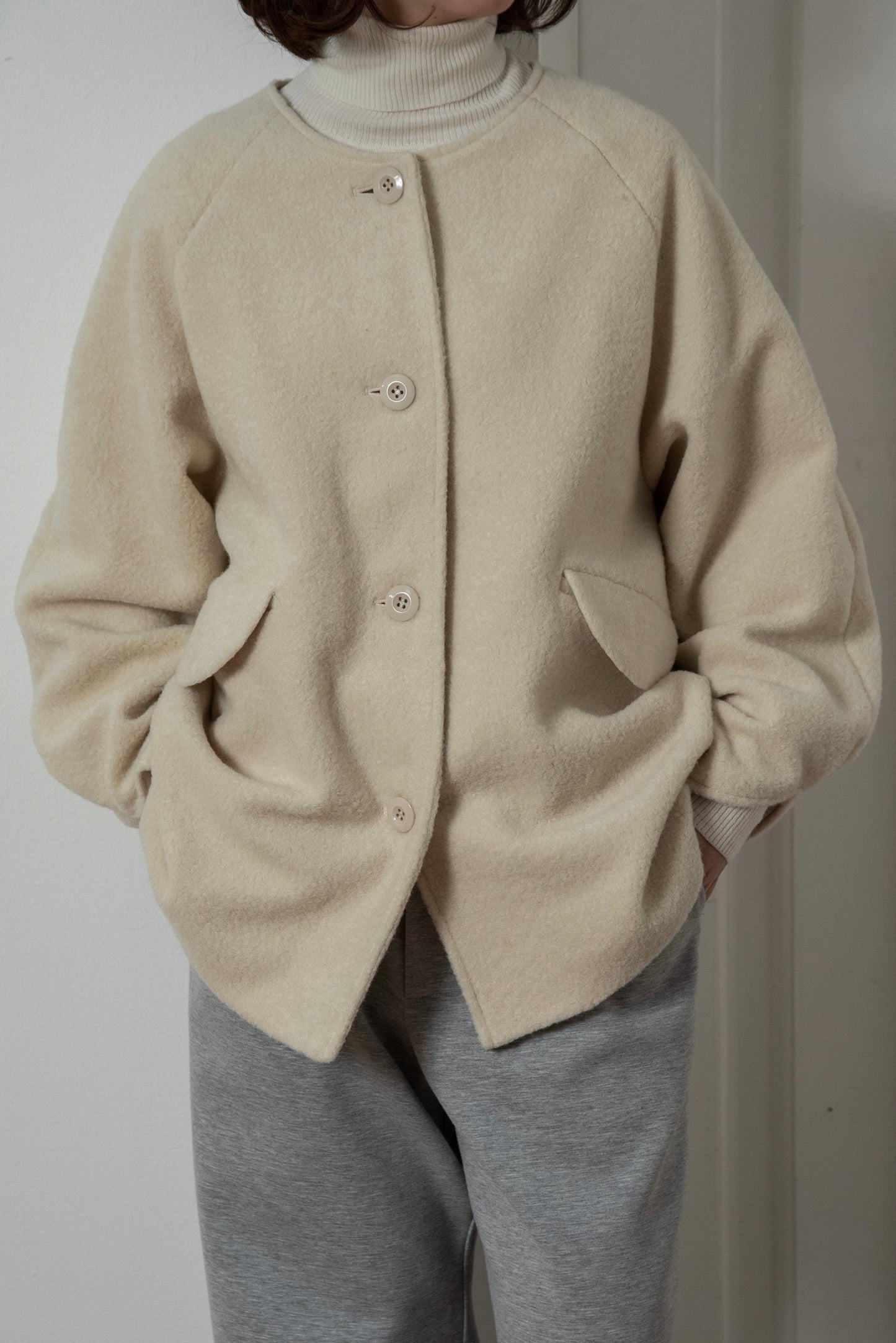 muffler set sleeve cut coat