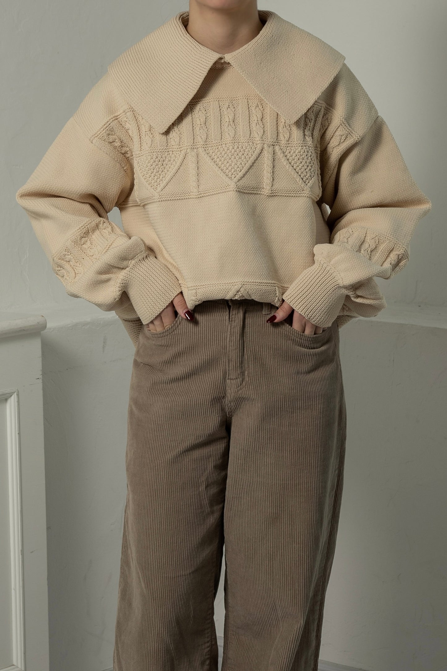 big collar pattern volume sleeve knit