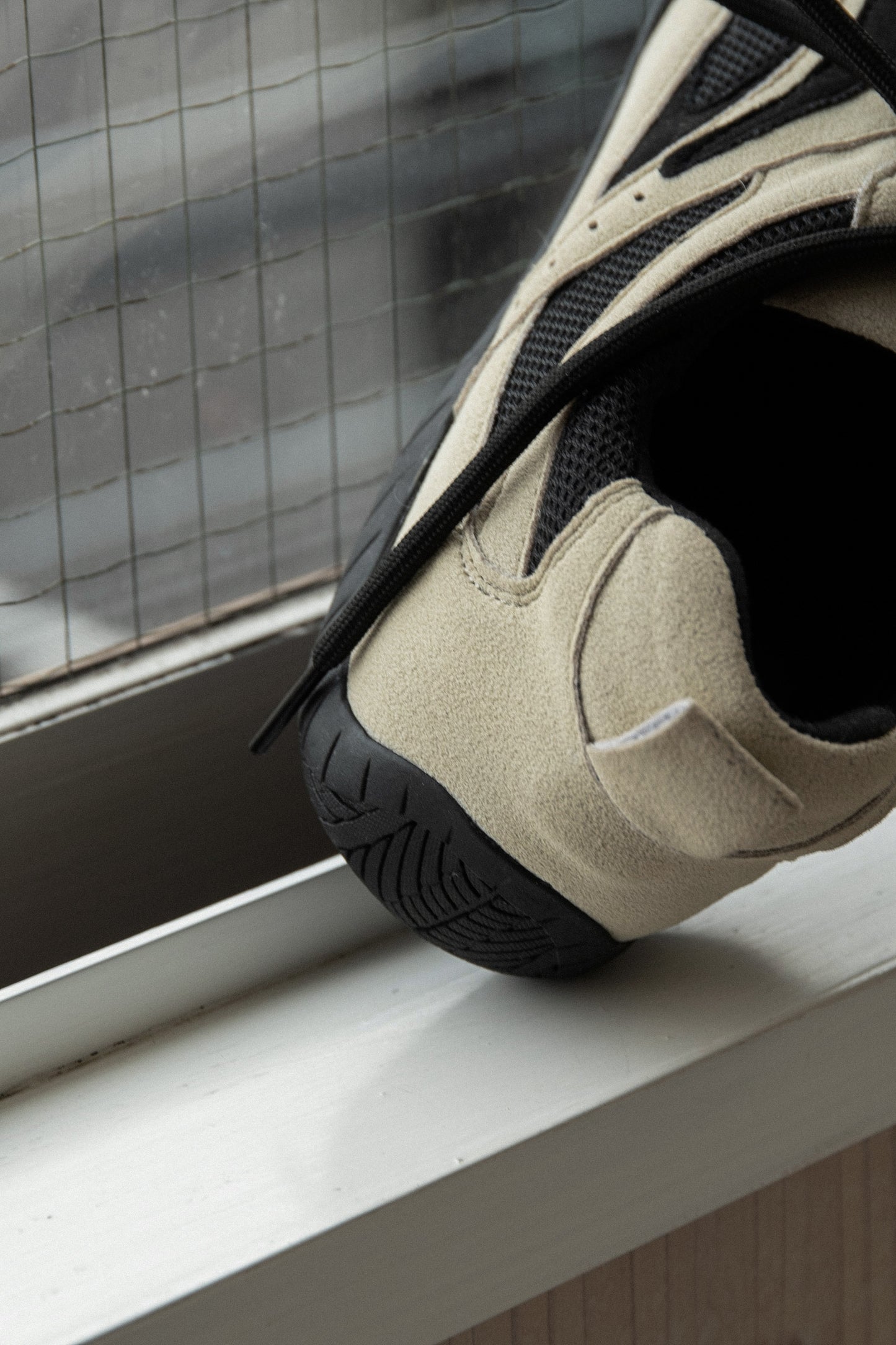 mesh different material flat sneaker
