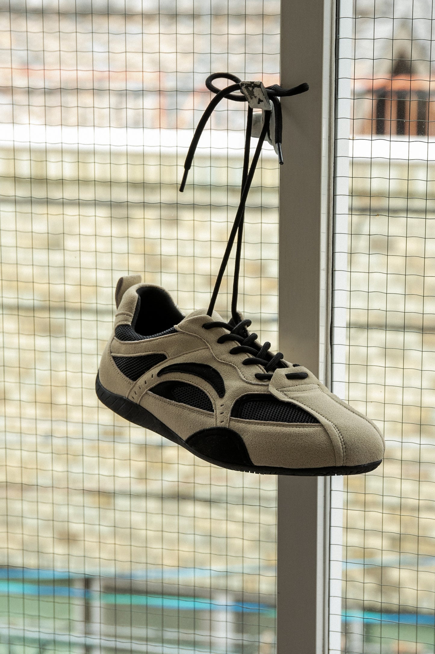 mesh different material flat sneaker