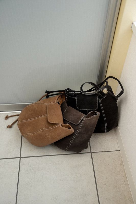 2way round form flap bag