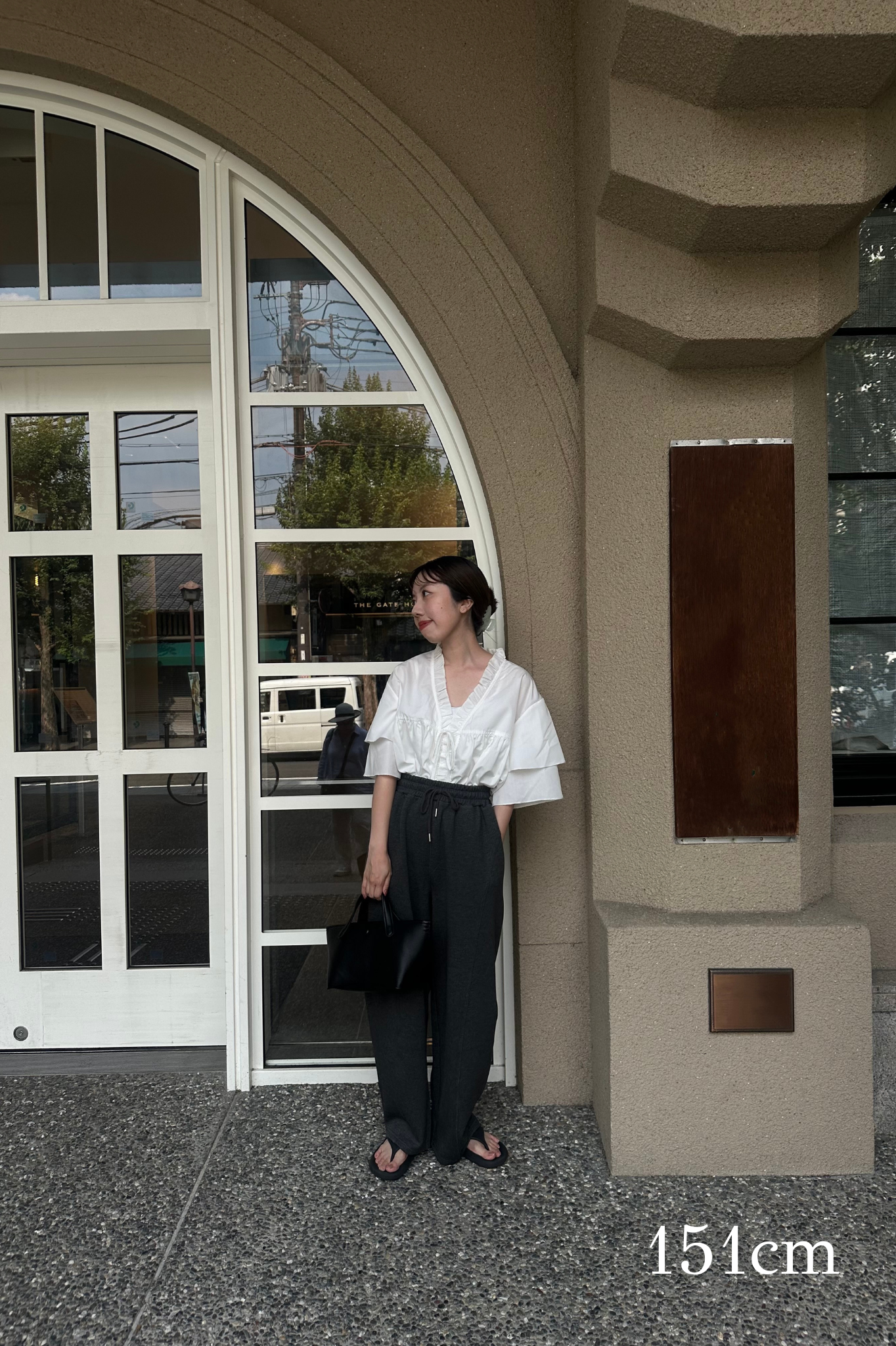 v frill line gather ribbon blouse