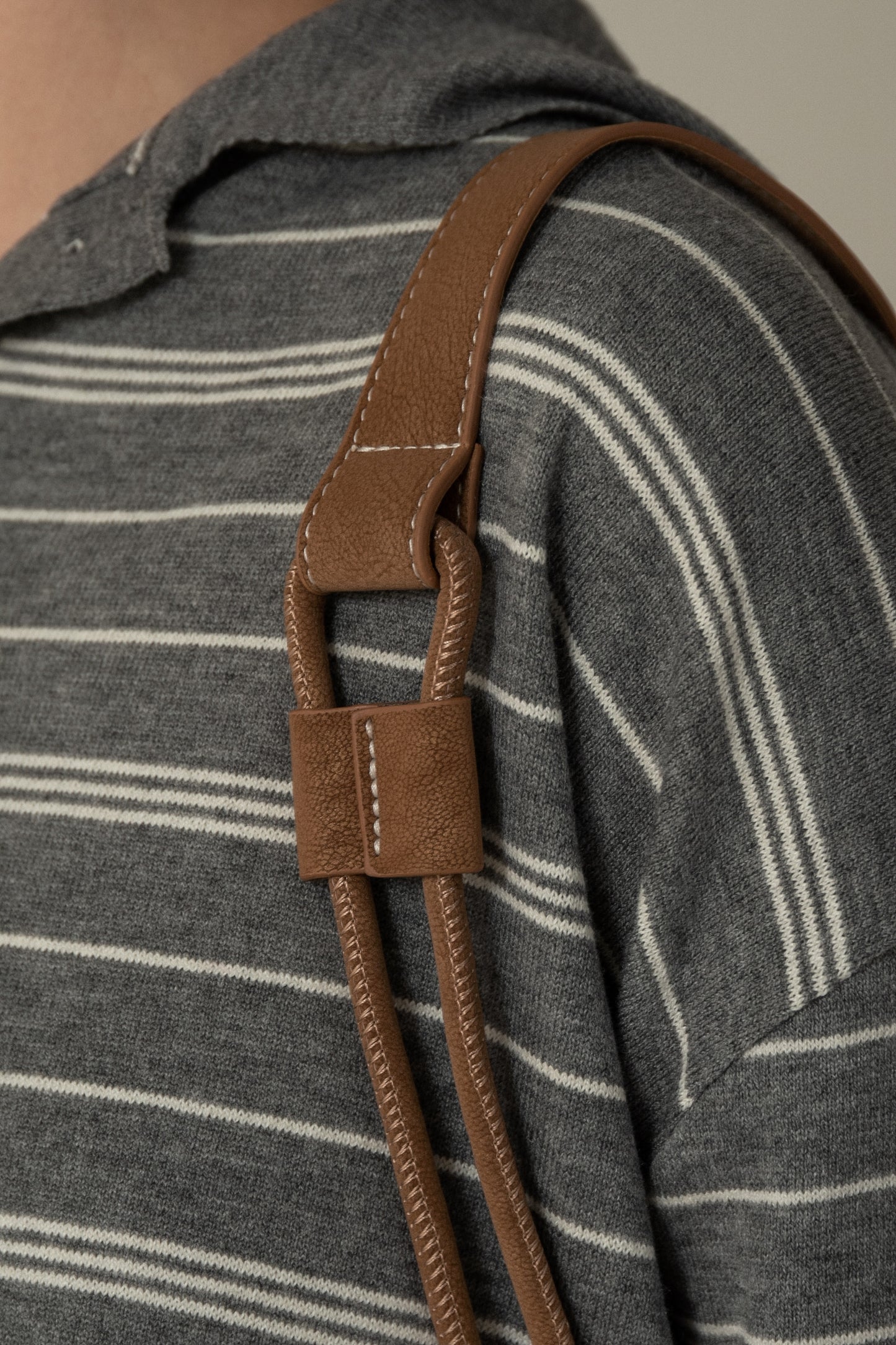 2way round form flap bag