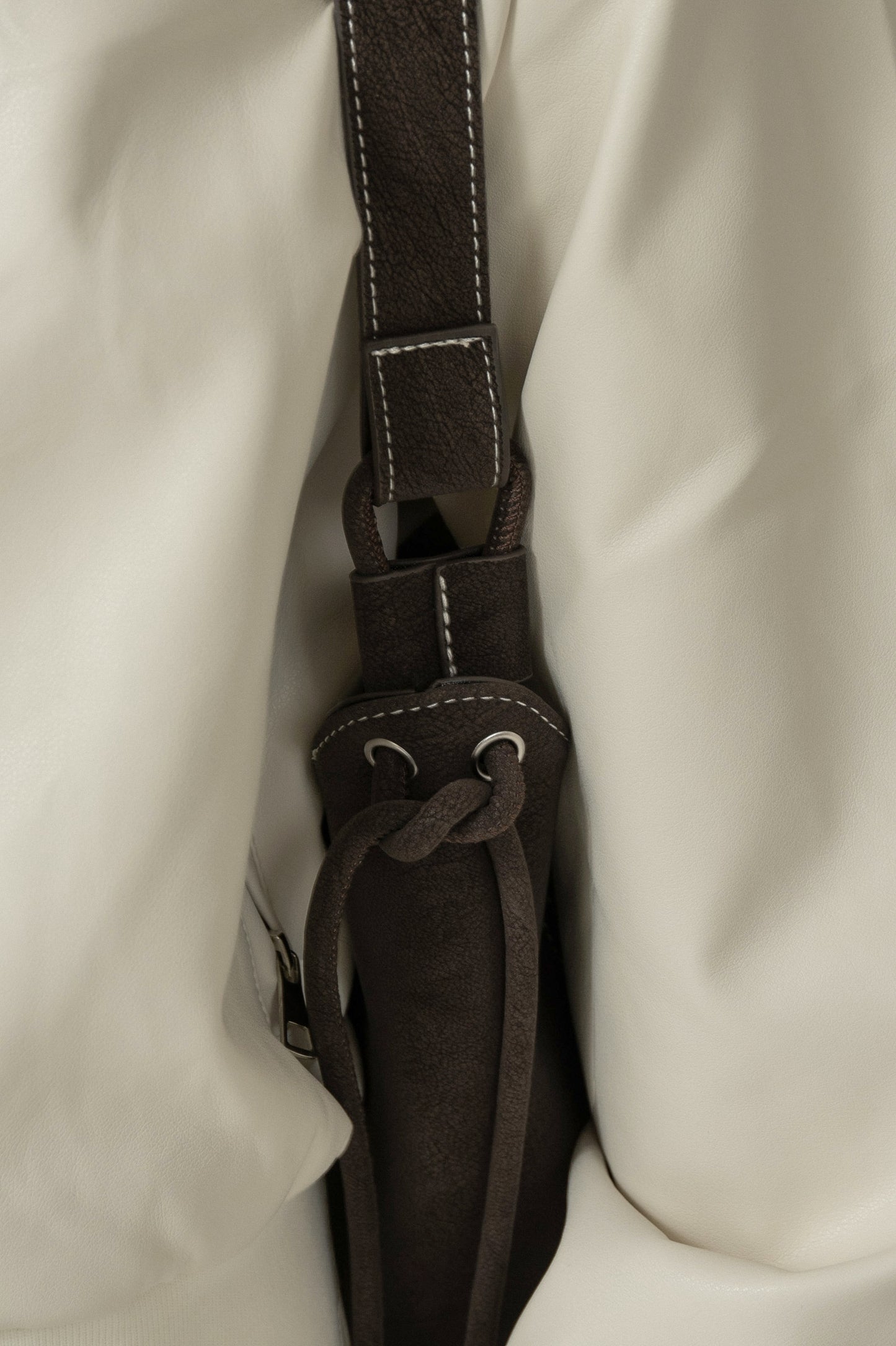 2way round form flap bag