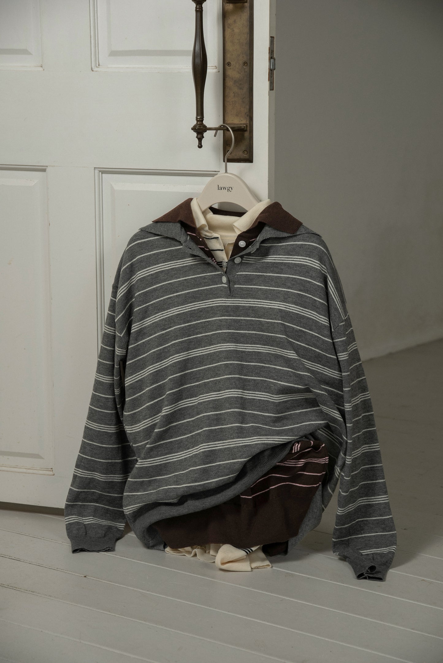 random border polo like over knit