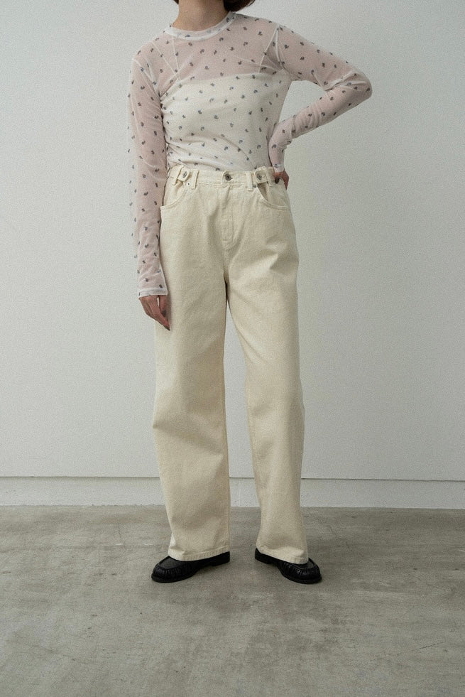 tuck button accent color pants