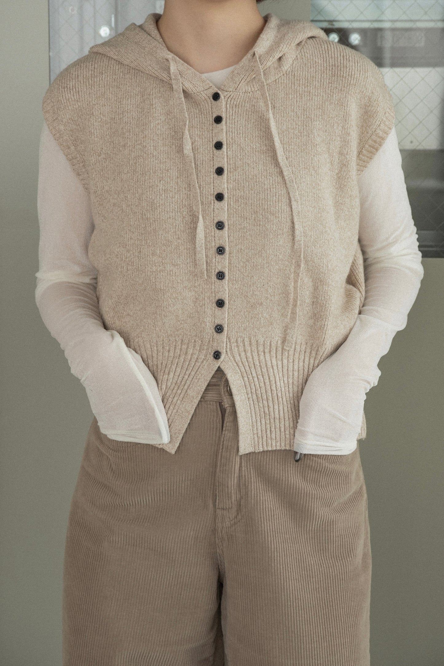 melange yarn string hood knit vest