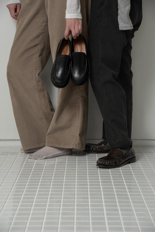 gathered toe accent loafer