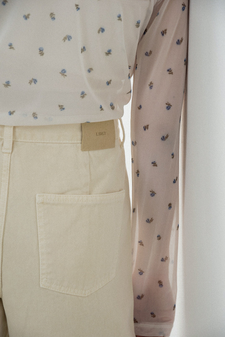 tuck button accent color pants
