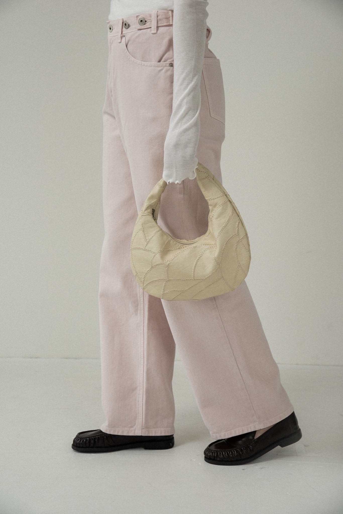 zigzag stitch patchwork oval bag
