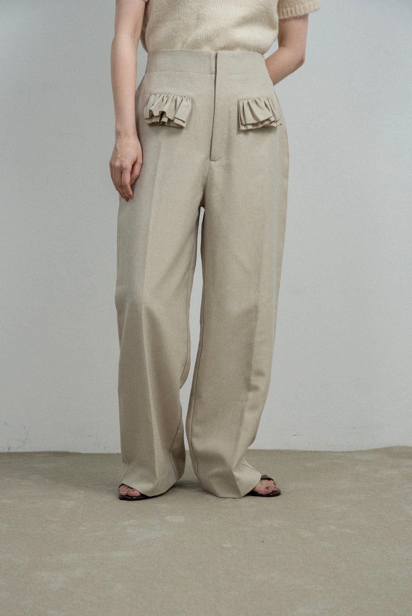 flap frill straight silhouette pants