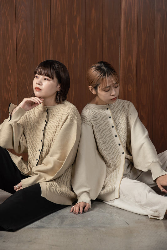 bi color line knit