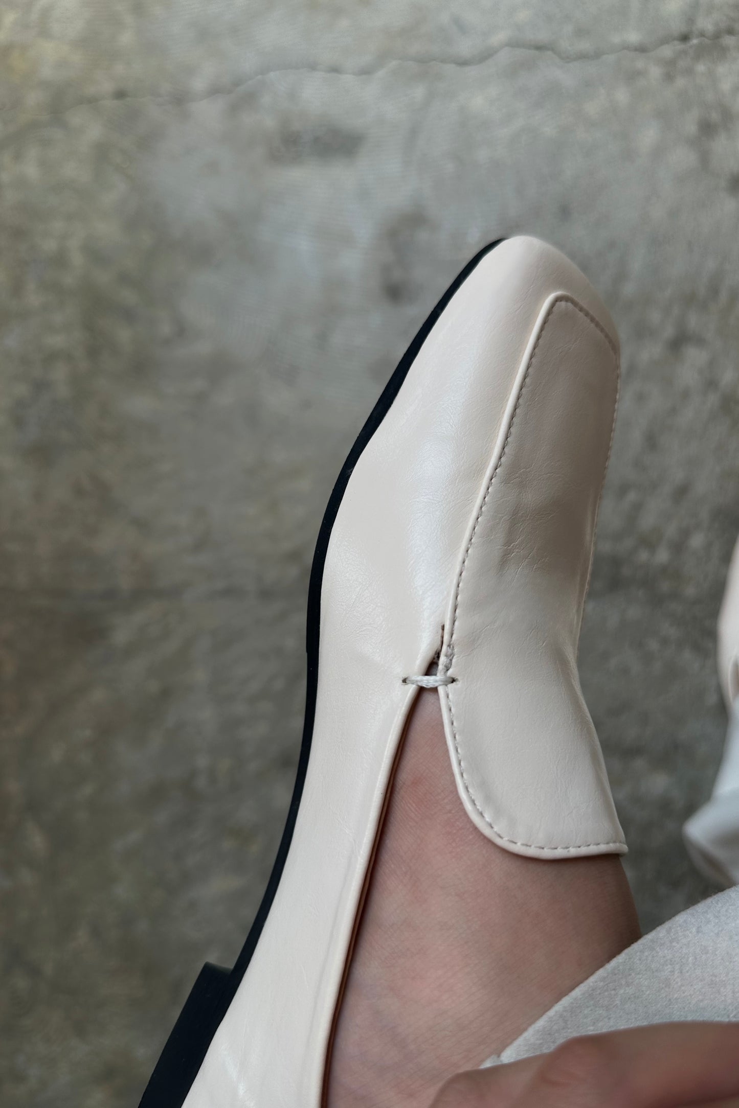 flat square simple loafer