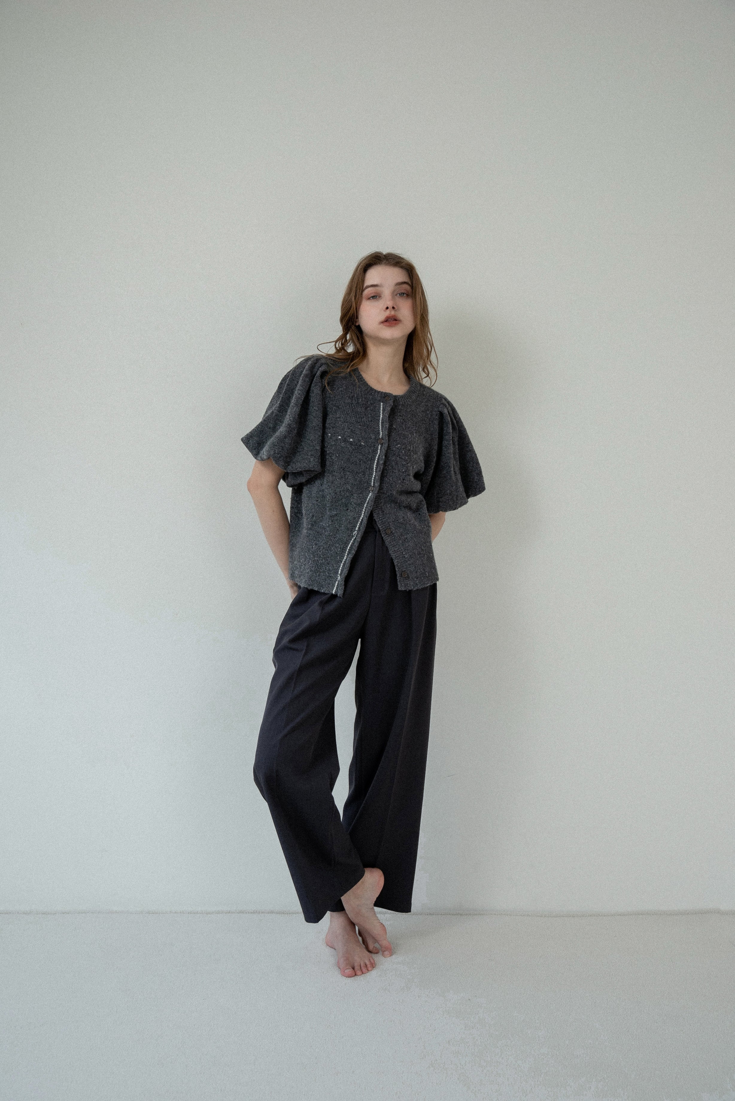 front curl line puff sleeve tops – eim online（エイム オンライン）