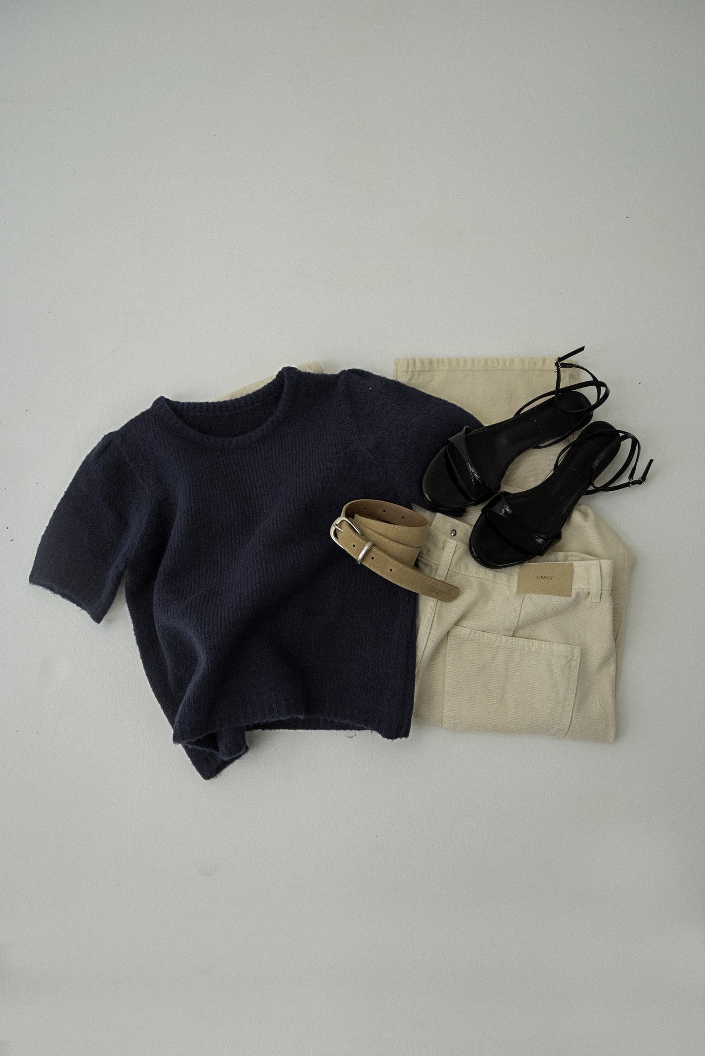 shoulder tuck round neck knit t
