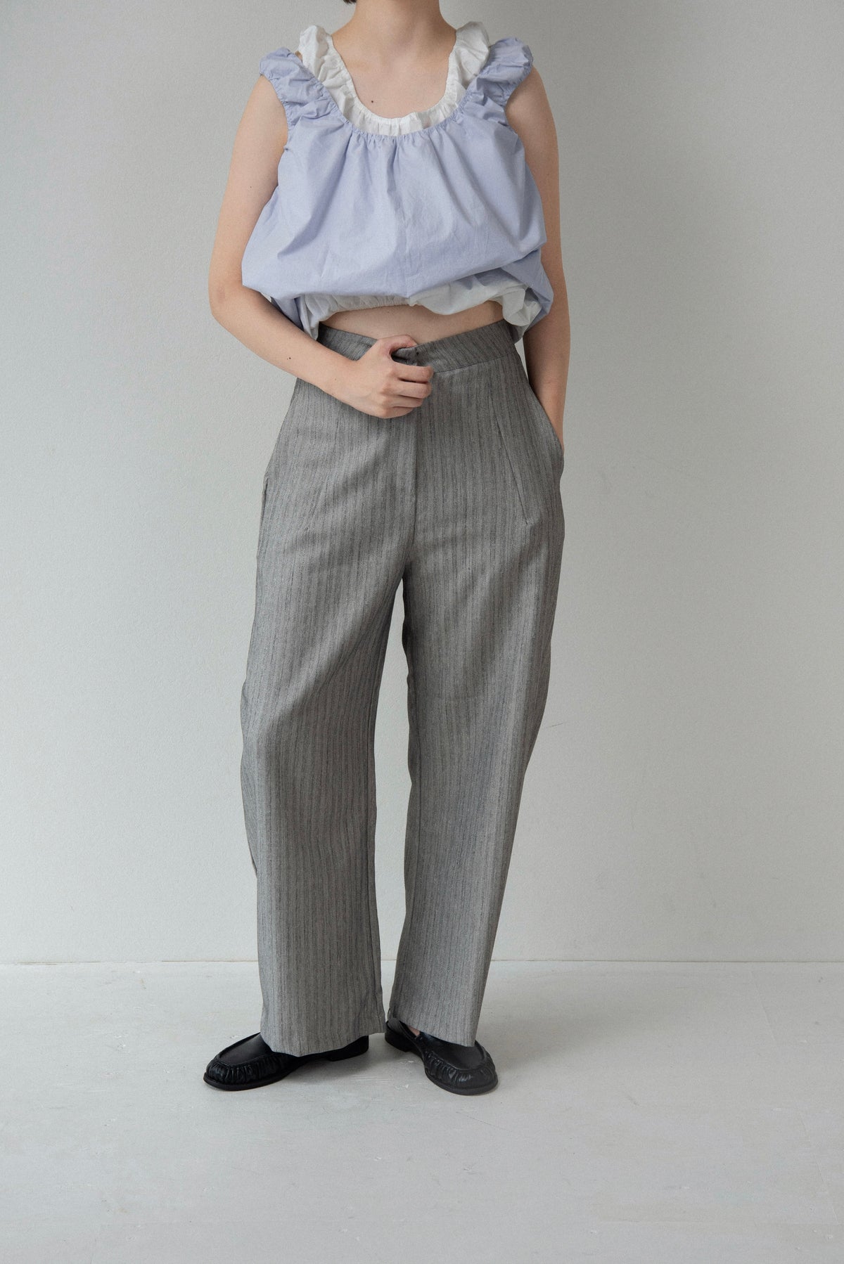 balloon gather sleeveless tops