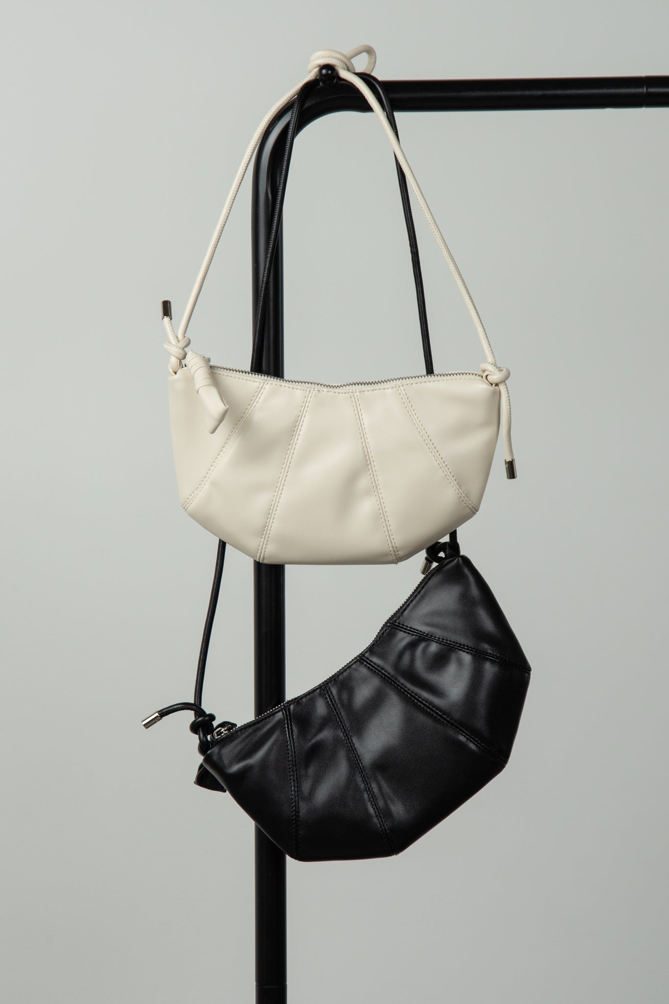 half moon shoulder bag – eim online（エイム オンライン）