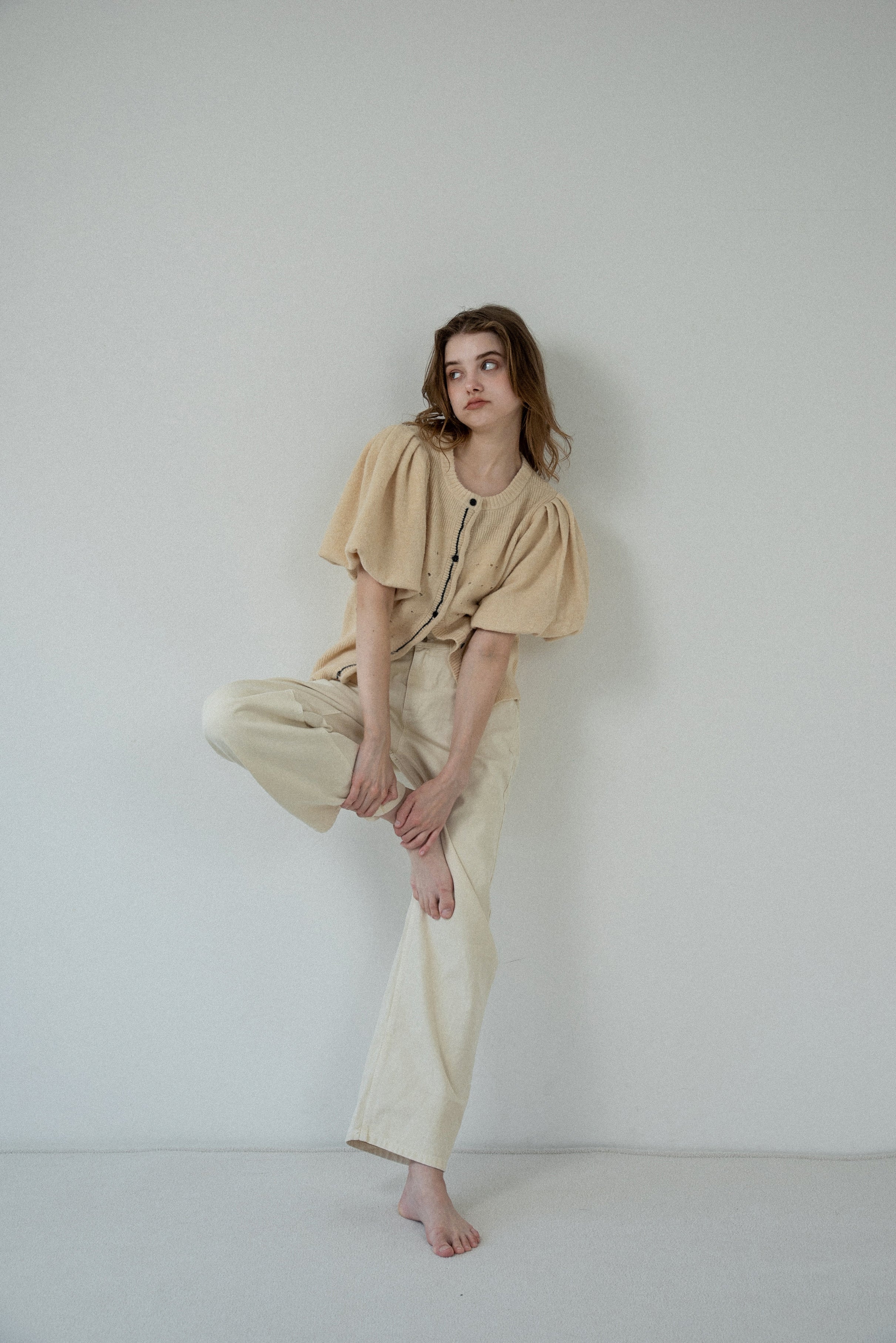 front curl line puff sleeve tops – eim online（エイム オンライン）